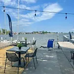 Houseboat Tomio Near Amsterdam *