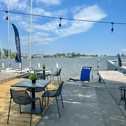 Houseboat Tomio Near Amsterdam *