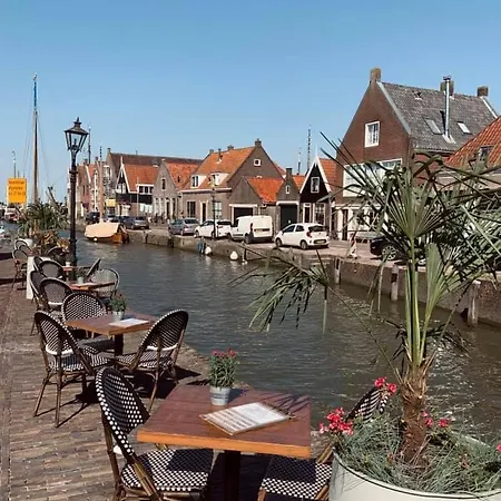 Houseboat Tomio Near Amsterdam